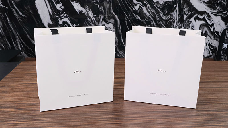 No Crease Line Paper Shopping Bags Boost E-commerce No Crease Line Paper Shopping Bags Boost E-commerce
